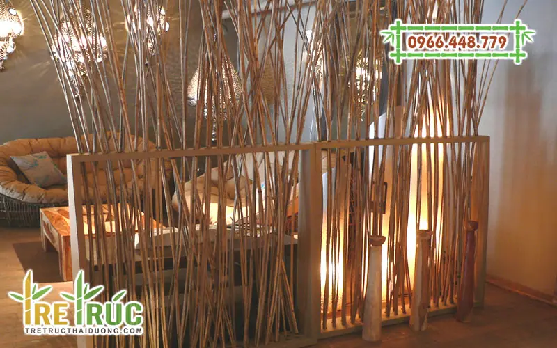 Mẫu vách ngăn bằng tre đơn giản cho quán cafe