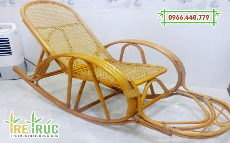 Ghế mây mắt cáo