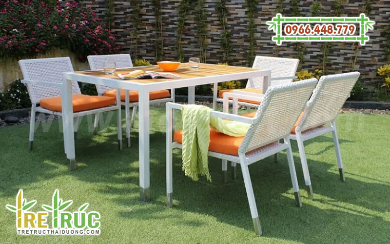 Ghế mây mắt cáo